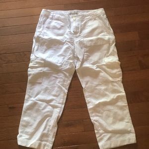 Banana republic size 4 white linen capris
